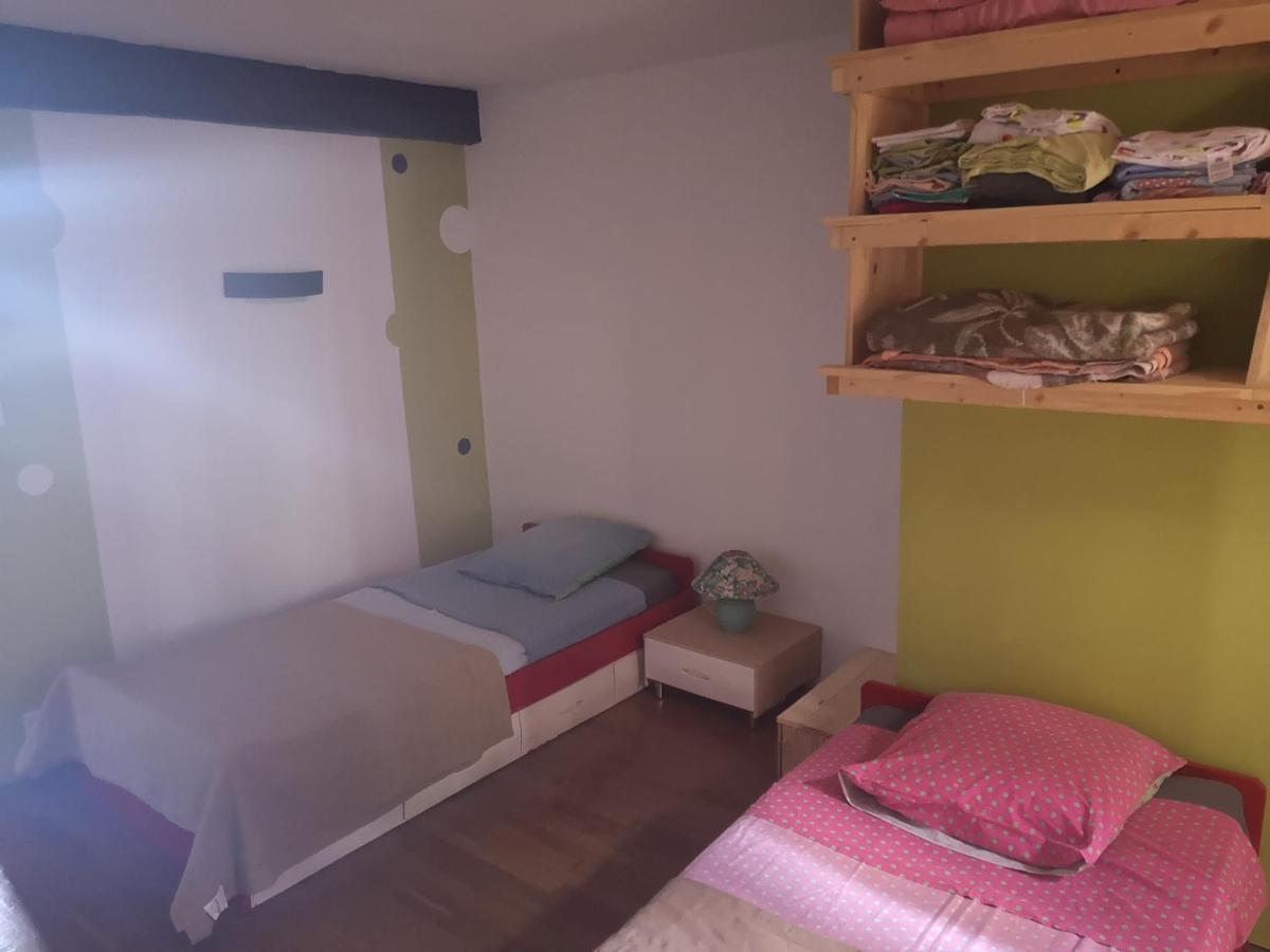 Maison atypique à Cordes-Sur-Ciel 2 chambres Esterno foto